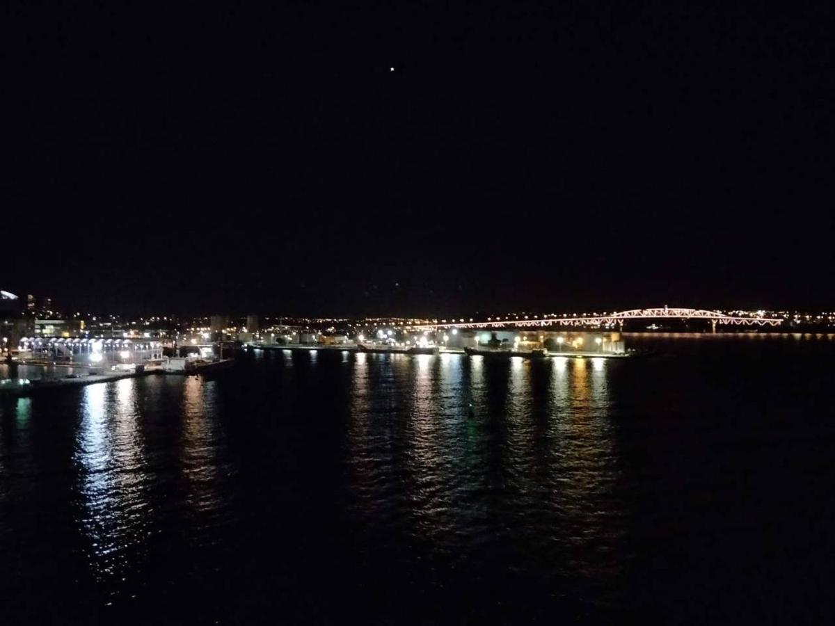 Qv Waterfront Apt With Ac Wifi And Parking Auckland Esterno foto
